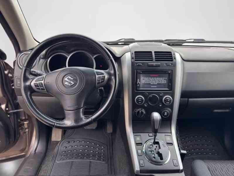 Suzuki Grand Vitara 2.4i Comfort benzín 124kw - foto 20