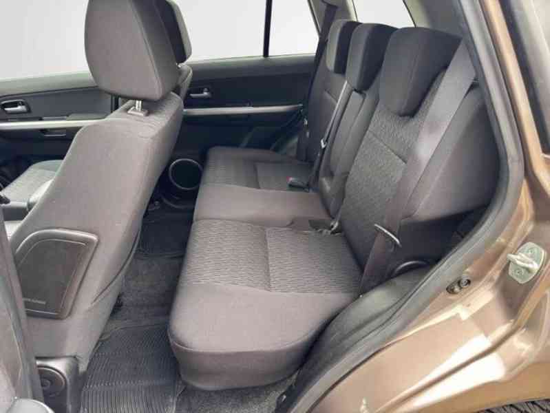 Suzuki Grand Vitara 2.4i Comfort benzín 124kw - foto 14