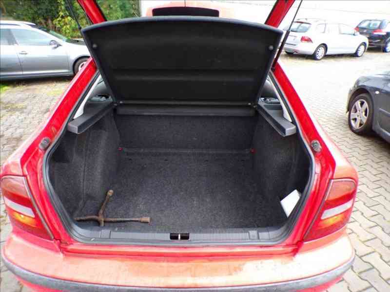 Škoda Octavia 1,6 TAŽ.ZAŘ. - foto 10