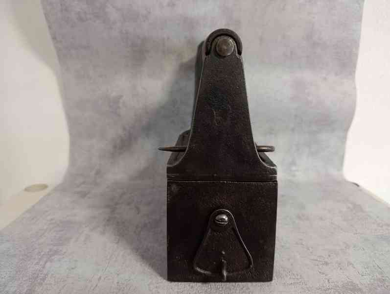 Obrovská atypická komínová žehlička, 9,65kg top do sbírky - foto 12