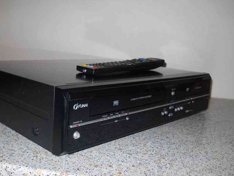 DVD-HDD-VHS rekordér Funai TD6D-D4413DB - foto 7