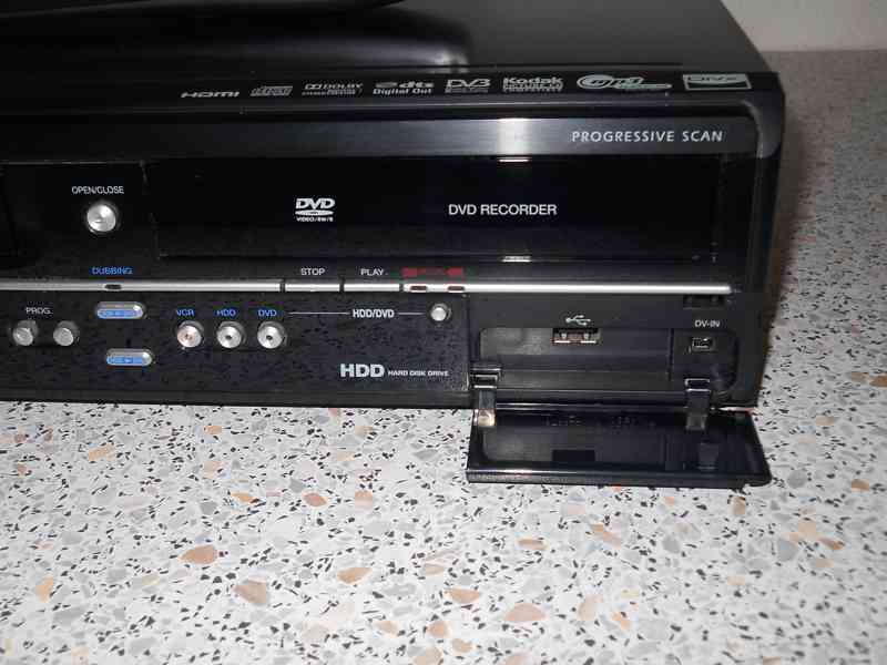 DVD-HDD-VHS rekordér Funai TD6D-D4413DB - foto 4