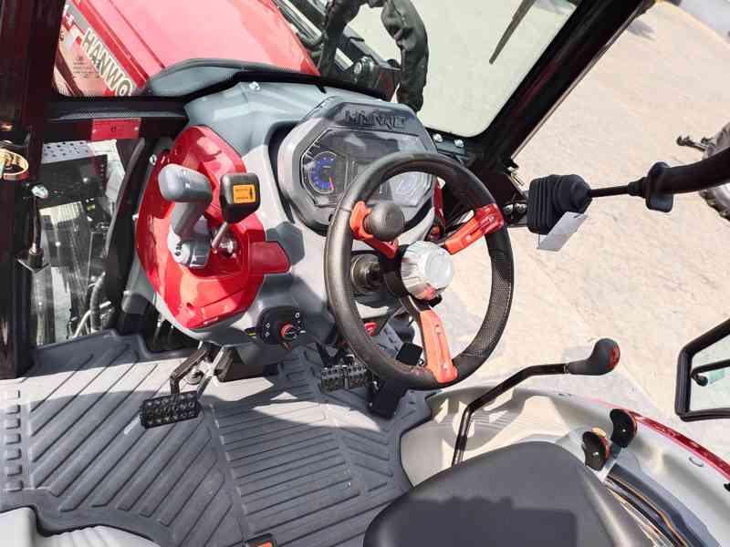 Traktor HANWO HWE 354 C, STAGE V, 4 válcový motor víčko - foto 14
