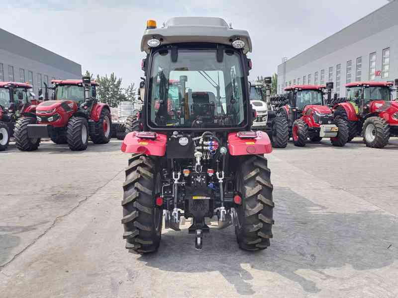 Traktor HANWO HWE 354 C, STAGE V, 4 válcový motor víčko - foto 8