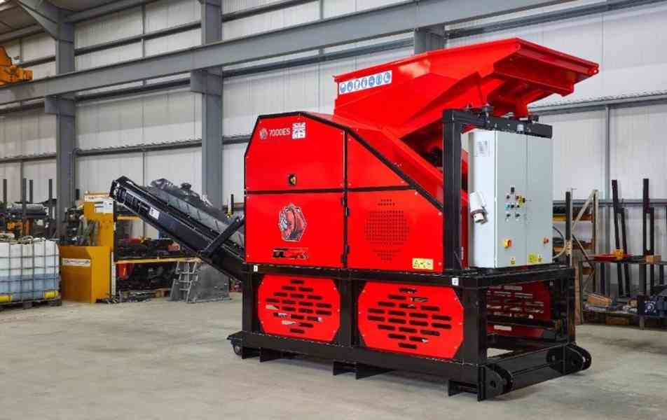 Drvič stavebného odpadu RED RHINO 7000 statický - foto 2