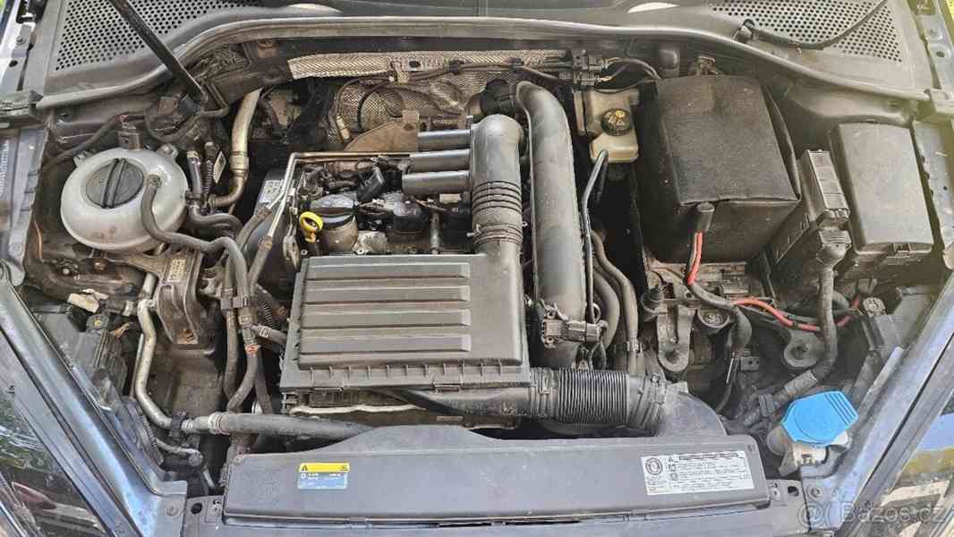 Volkswagen Golf 1,4   7 - foto 16