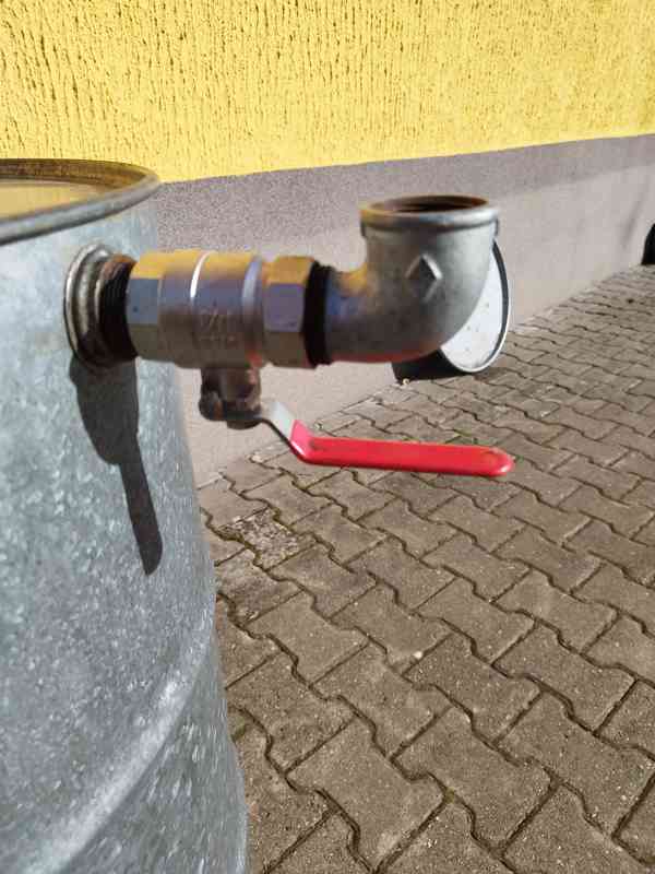 Prodám 200 l sud s kohoutem. - foto 5