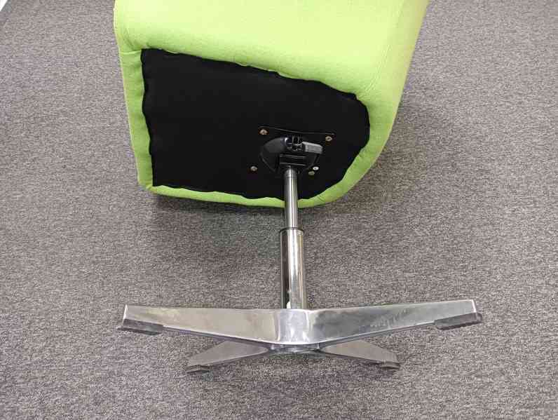 2x zelená otočná a výškově nastavitelná křesla... - foto 5