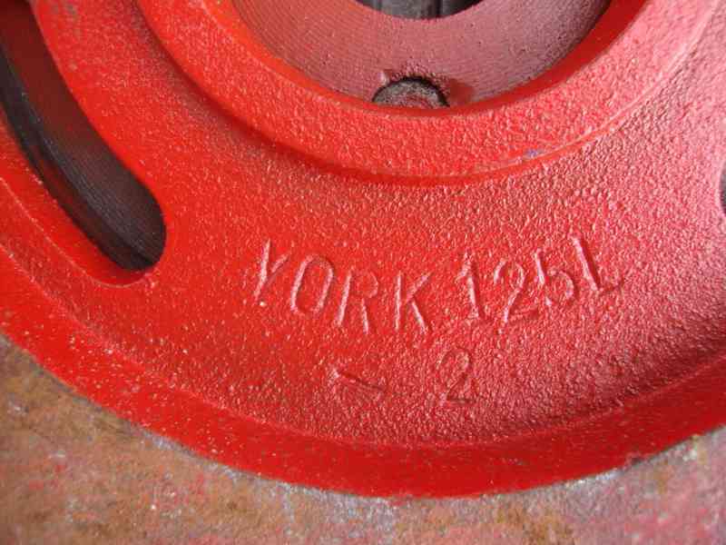 Svěrák YORK 125mm červený zachovalý otočná základová deska - foto 16