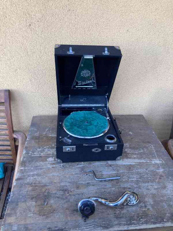 Kufříkový gramofon Parlophone Lindex - foto 1