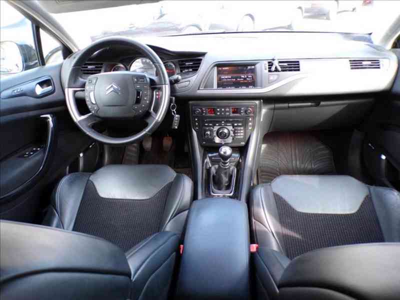 Citroën C5 2,0 HDI XENONY - foto 5