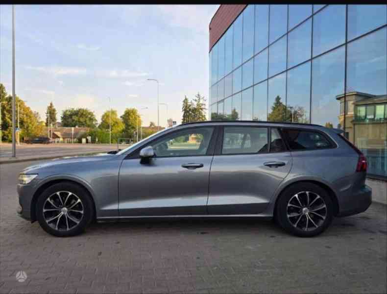 Volvo V60 2,0   2018r dizel naj.88000km - foto 18