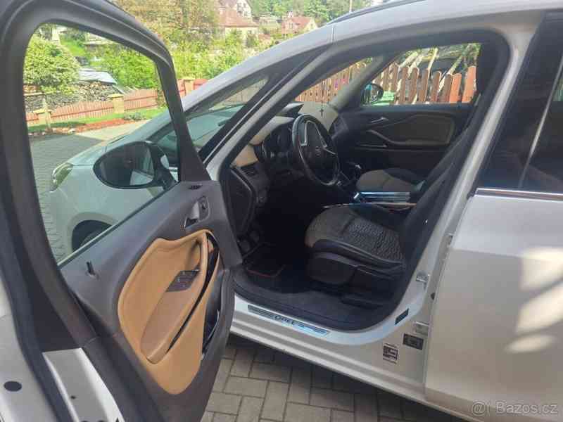 Opel Zafira 1,6 Tourer 2015 - foto 7