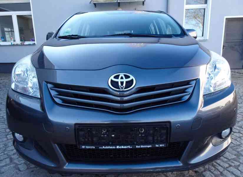 Toyota Verso Edition 1.8i benzín 108kw - foto 4