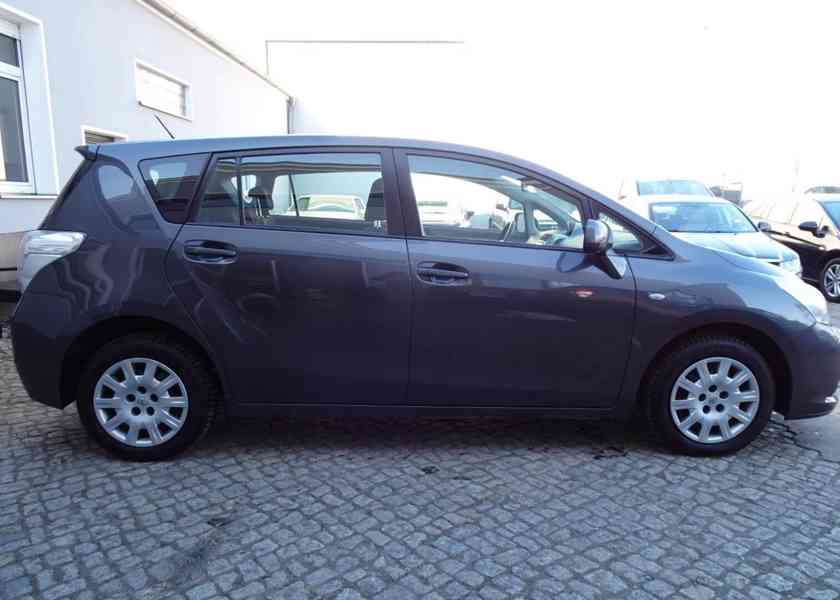 Toyota Verso Edition 1.8i benzín 108kw - foto 8