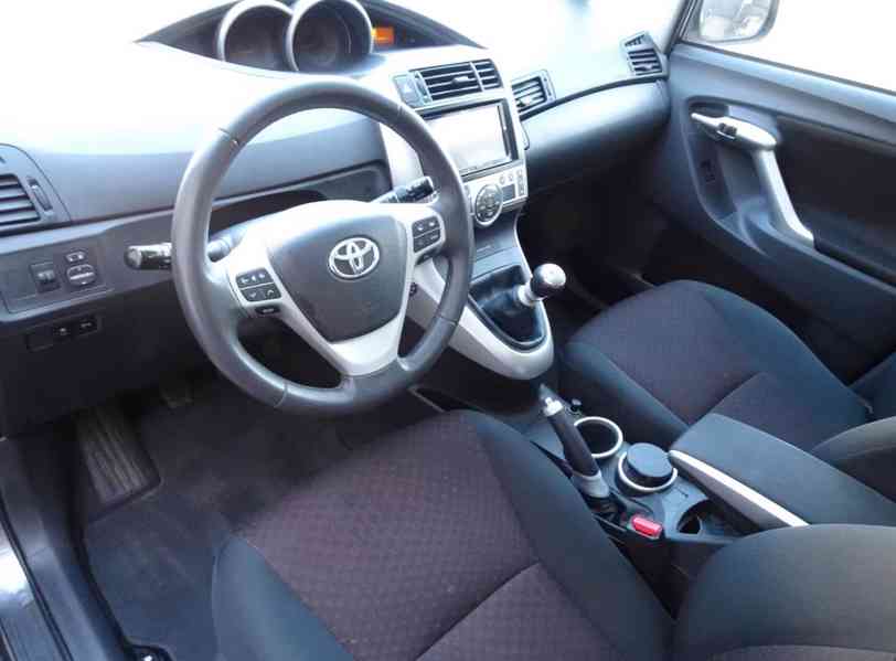 Toyota Verso Edition 1.8i benzín 108kw - foto 10