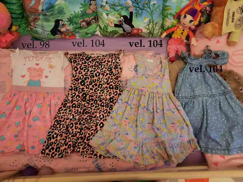 Dívčí šaty – vel. 98 a 104  - foto 1
