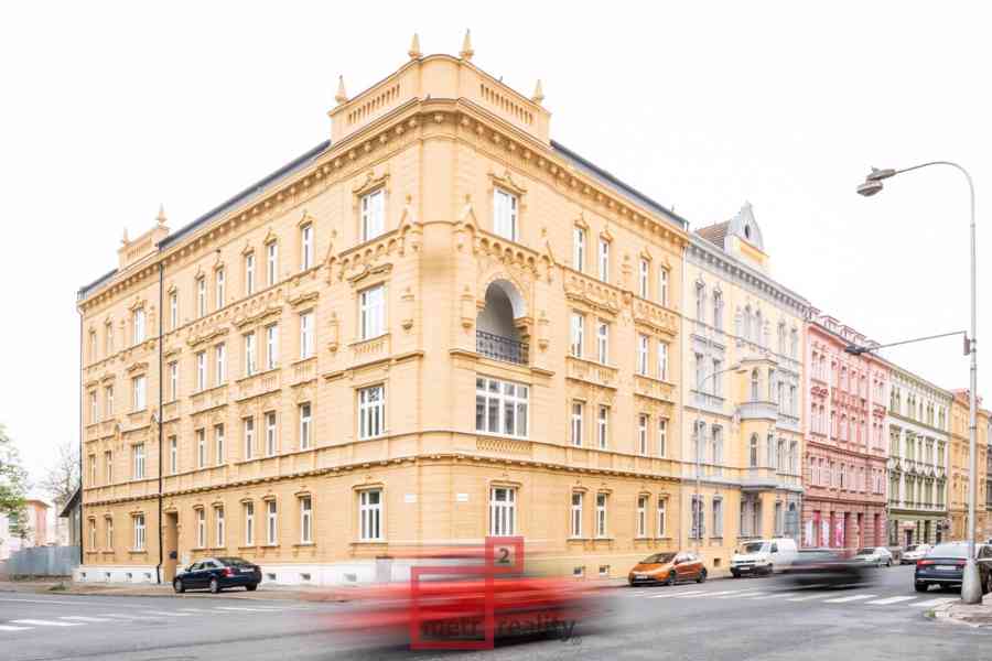 Pronájem mezonetového nezařízeného bytu 4+kk 192 m2 - Olomouc - Dobrovského - foto 1