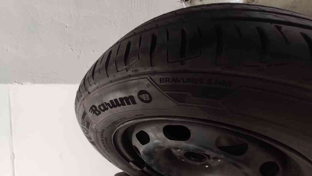 195/65 r15 barum bravuris + plech.disk 5x100 - foto 2