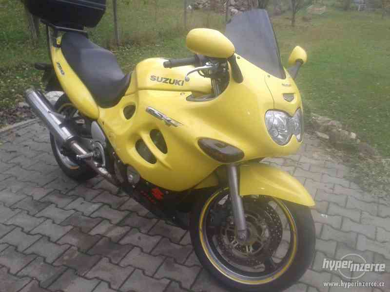 Suzuki GSX 750 F - foto 1