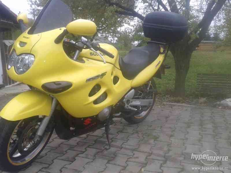 Suzuki GSX 750 F - foto 6