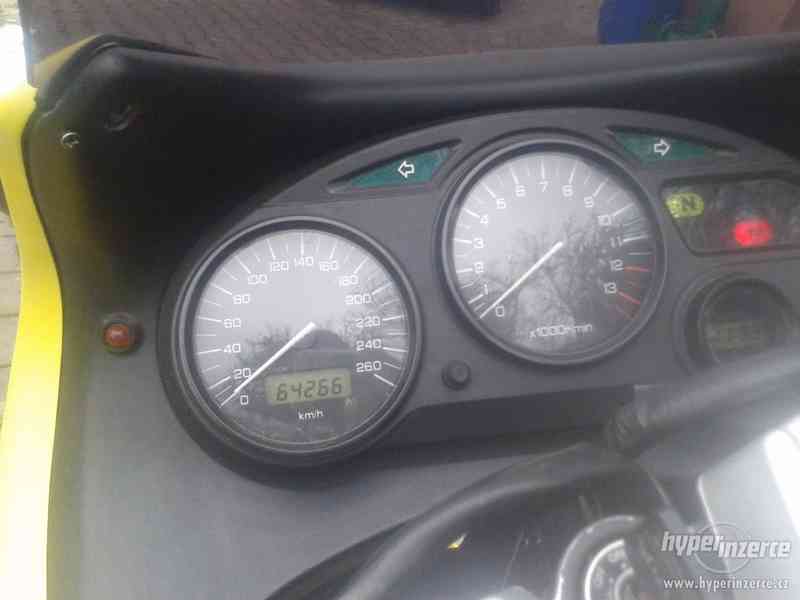 Suzuki GSX 750 F - foto 7
