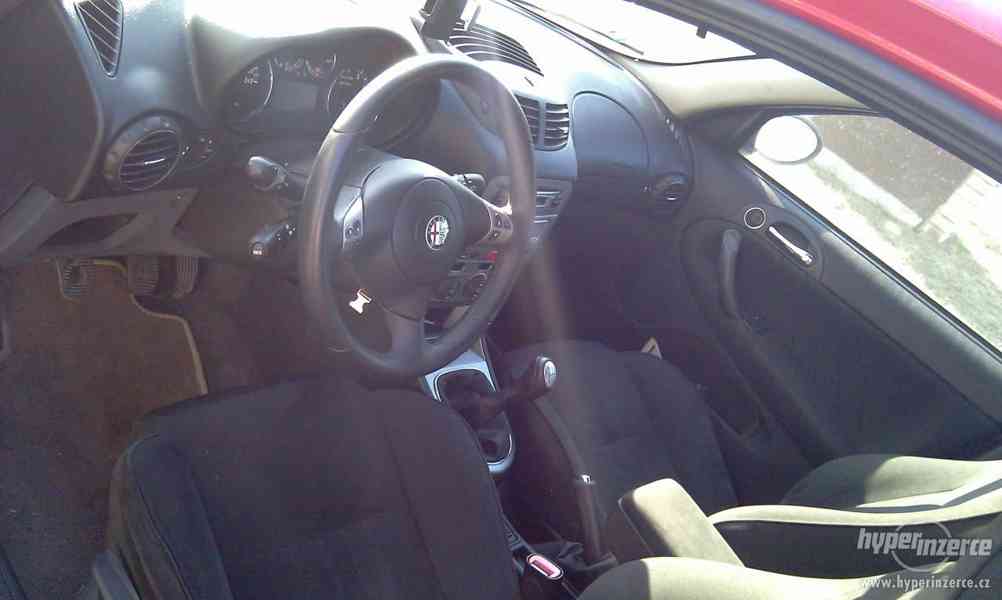 Alfa Romeo 147 1,6 TS 120k - foto 1