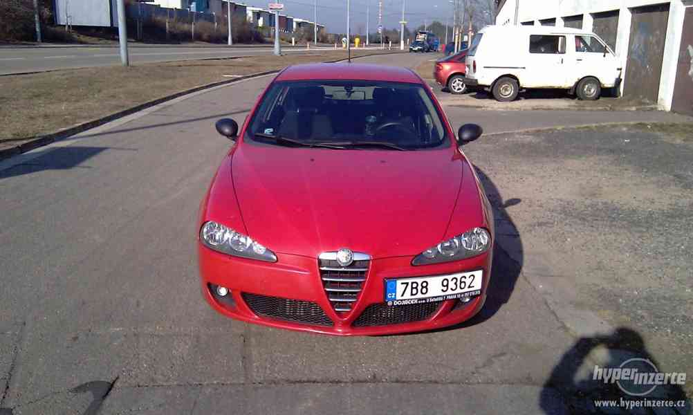 Alfa Romeo 147 1,6 TS 120k - foto 12