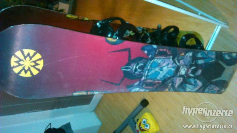 Snowboard Lamar 135cm, včetně vázání - foto 1