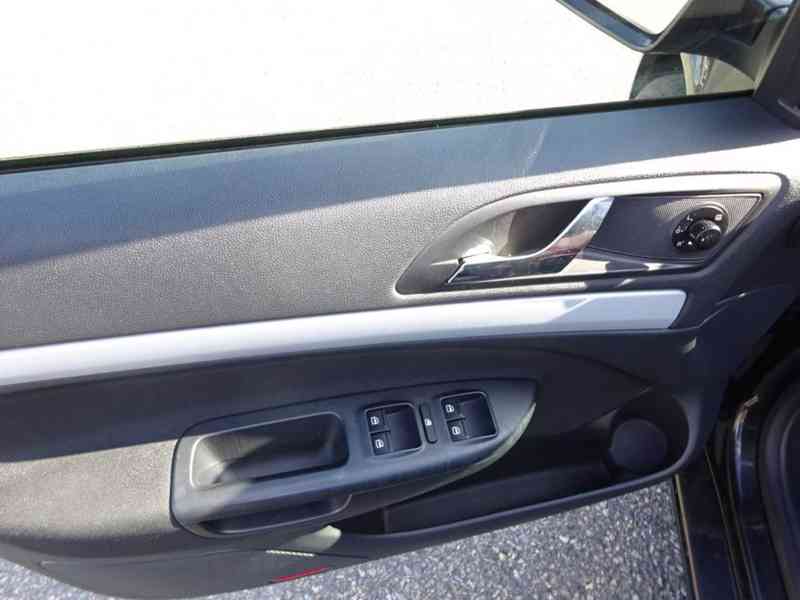 Škoda Octavia, 1.4 TSI (90 KW) r.v.2011 - foto 6