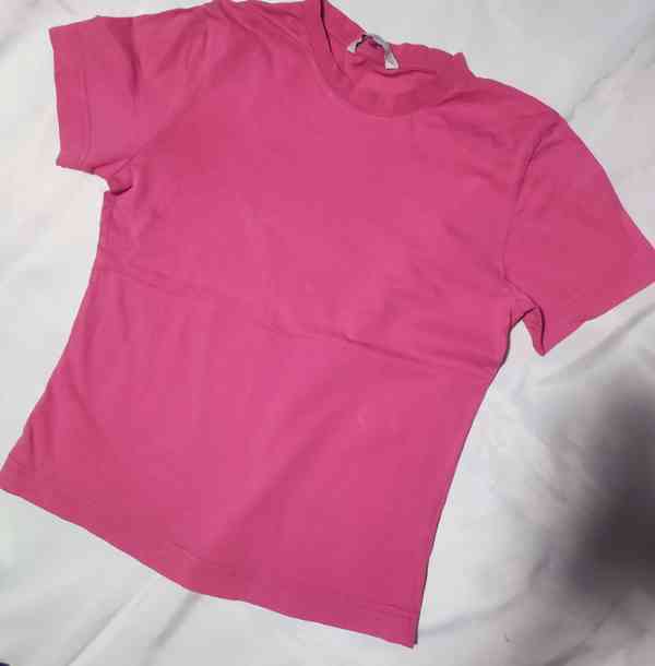 Dámské růžové tričko, vel. XS - foto 1