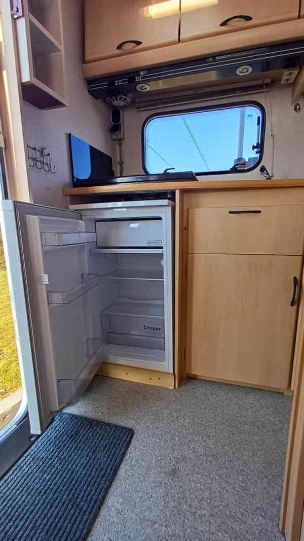 Karavan CRUAU de Luxe 420 + toaleta + 100 km + nová STK - foto 17