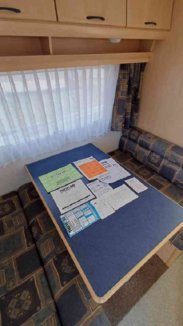 Karavan CRUAU de Luxe 420 + toaleta + 100 km + nová STK - foto 21