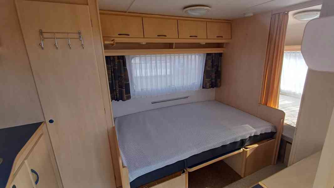 Karavan CRUAU de Luxe 420 + toaleta + 100 km + nová STK - foto 13