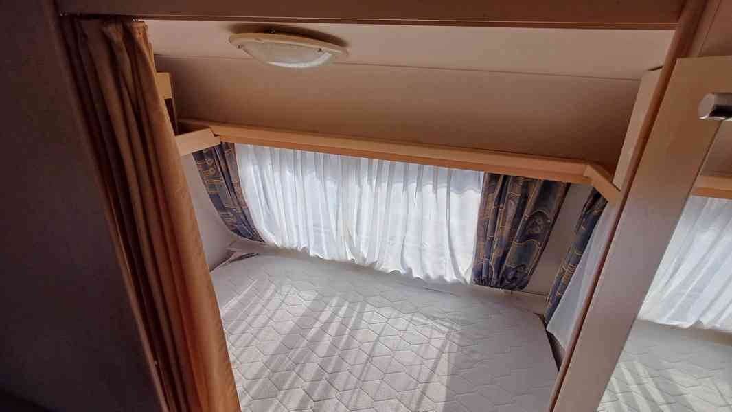 Karavan CRUAU de Luxe 420 + toaleta + 100 km + nová STK - foto 15