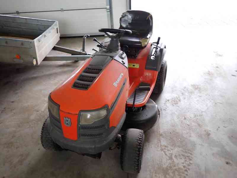 Zahradní traktor Husqvarna LT 151