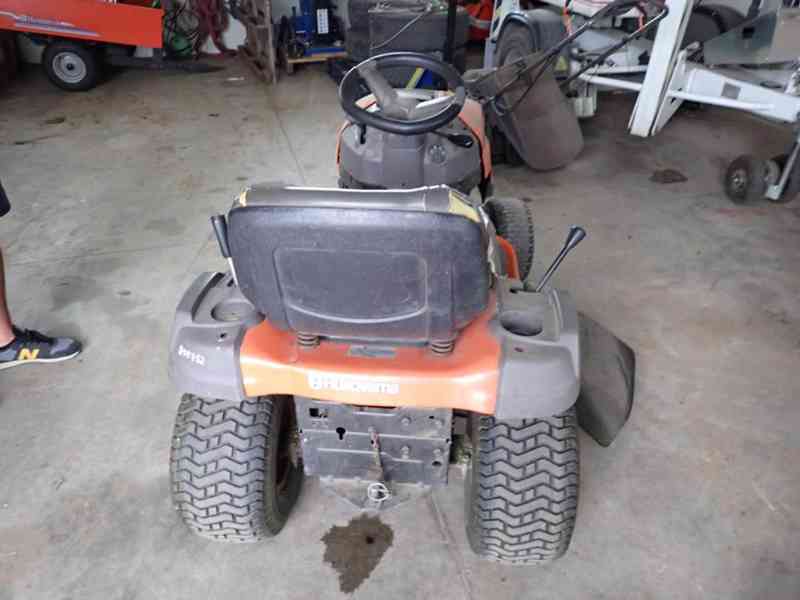 Zahradní traktor Husqvarna LT 151 - foto 3