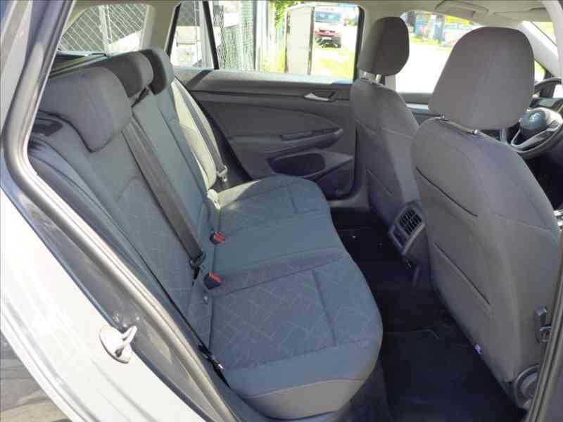 Volkswagen Golf 2,0 TDI VIRTUAL,LED,DPH,1.MAJ - foto 9