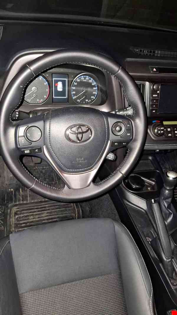 Toyota RAV4 2,0 112 kw active 4x4 - foto 5