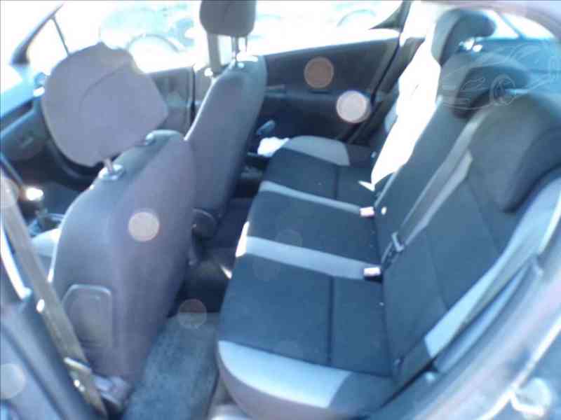 Peugeot 207 1,4 HDI KLIMA - foto 8