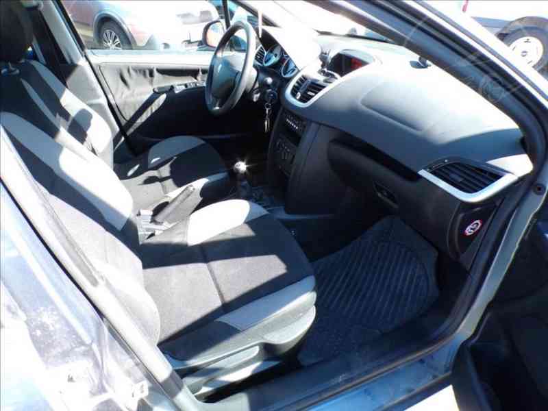 Peugeot 207 1,4 HDI KLIMA - foto 11