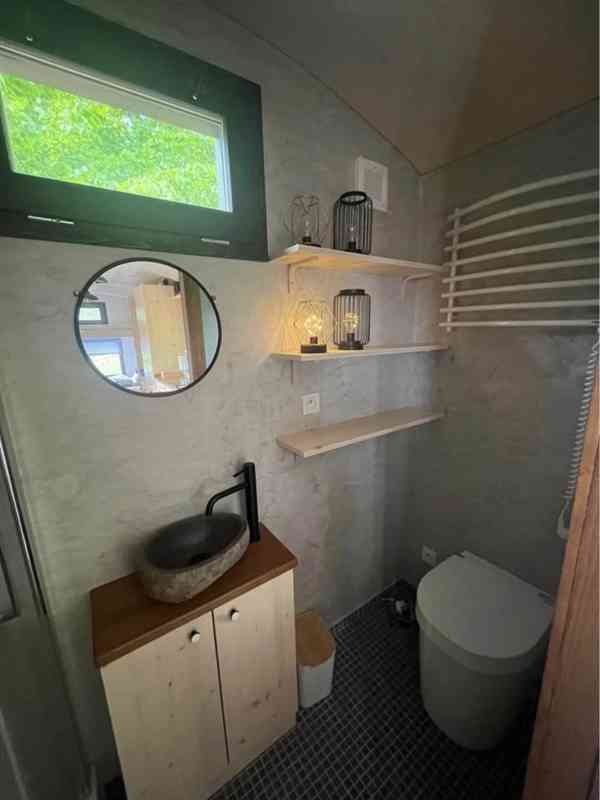 Stylová celoroční maringotka 7,5 m - kompletně vybavená - foto 8