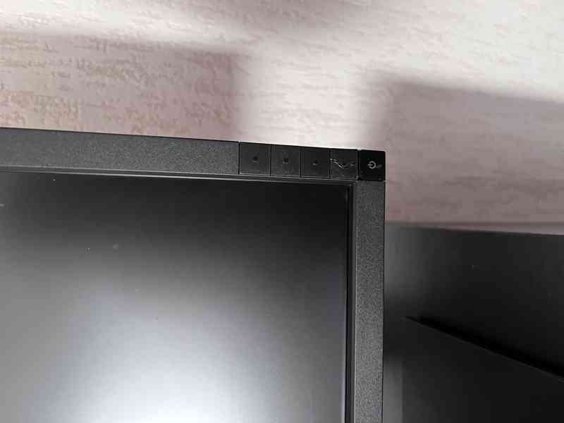 Monitor DELL U2311Hb 23” LED  - foto 5