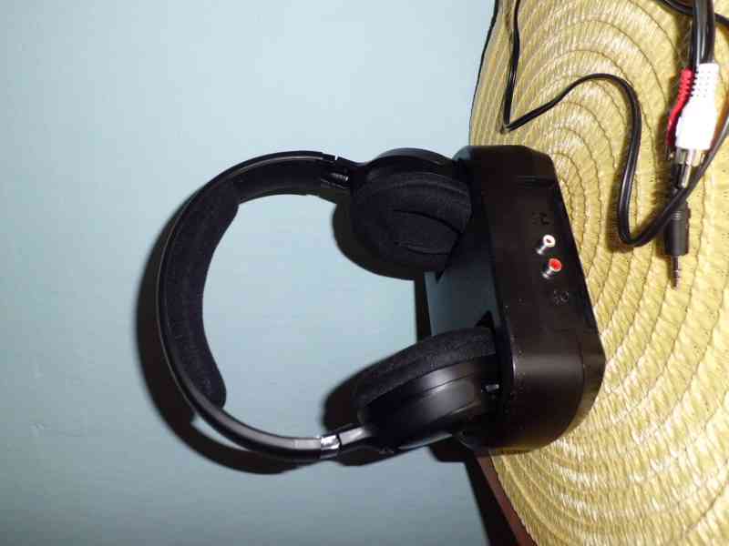 Bezdrátová sluchátka Thomson P3001 - foto 9