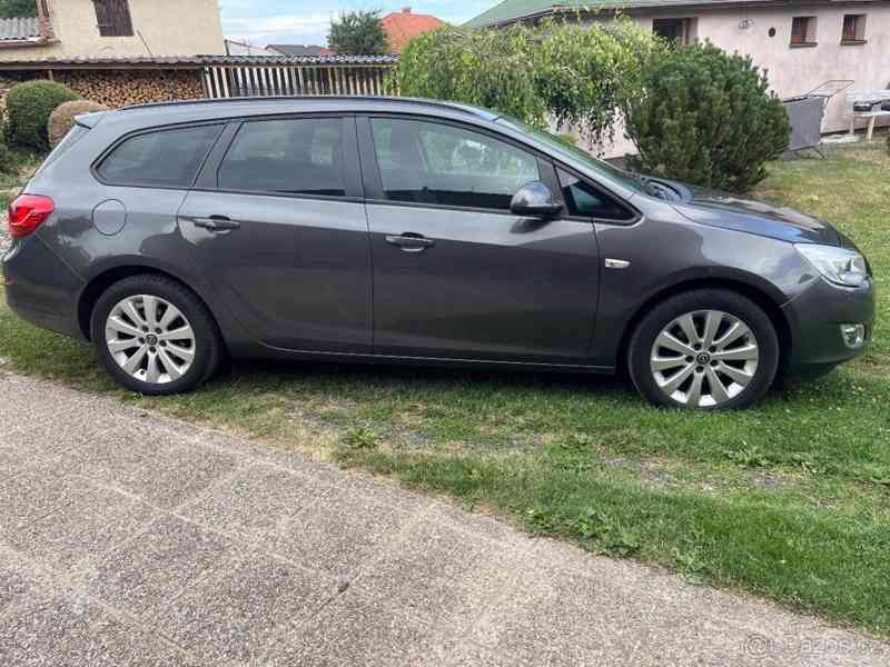 Opel Astra 1,7 CDTI SportTourer - foto 12