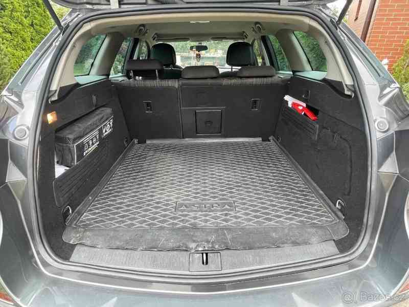 Opel Astra 1,7 CDTI SportTourer - foto 19