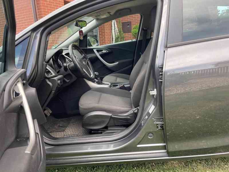 Opel Astra 1,7 CDTI SportTourer - foto 4