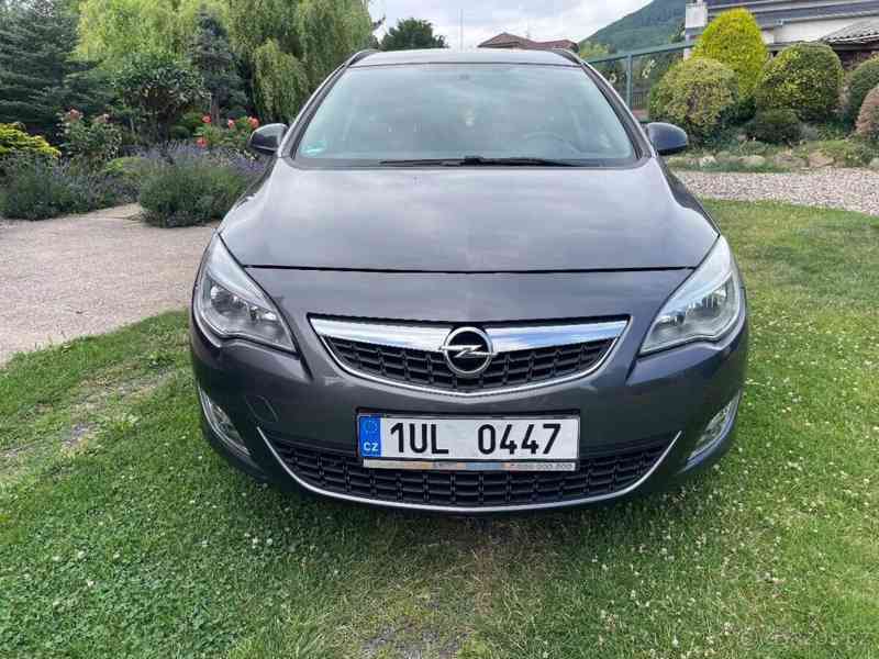 Opel Astra 1,7 CDTI SportTourer - foto 1