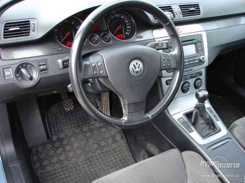 VW Passat 2.0 FSI Variant r.v.2006 (serviska) - foto 5