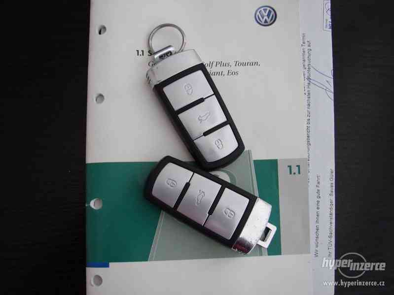VW Passat 2.0 FSI Variant r.v.2006 (serviska) - foto 16